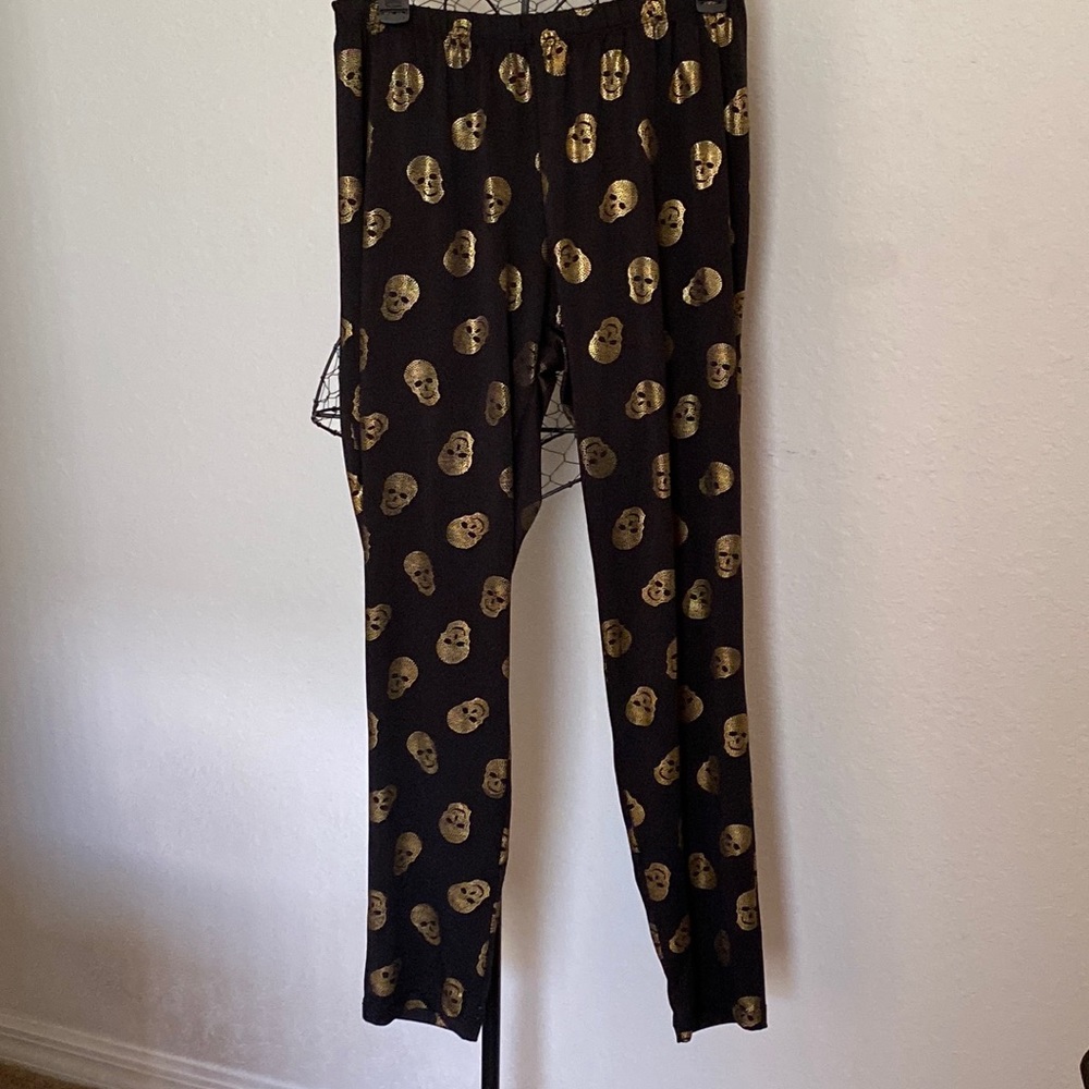 Flash gold metallic skull leggings size 2X